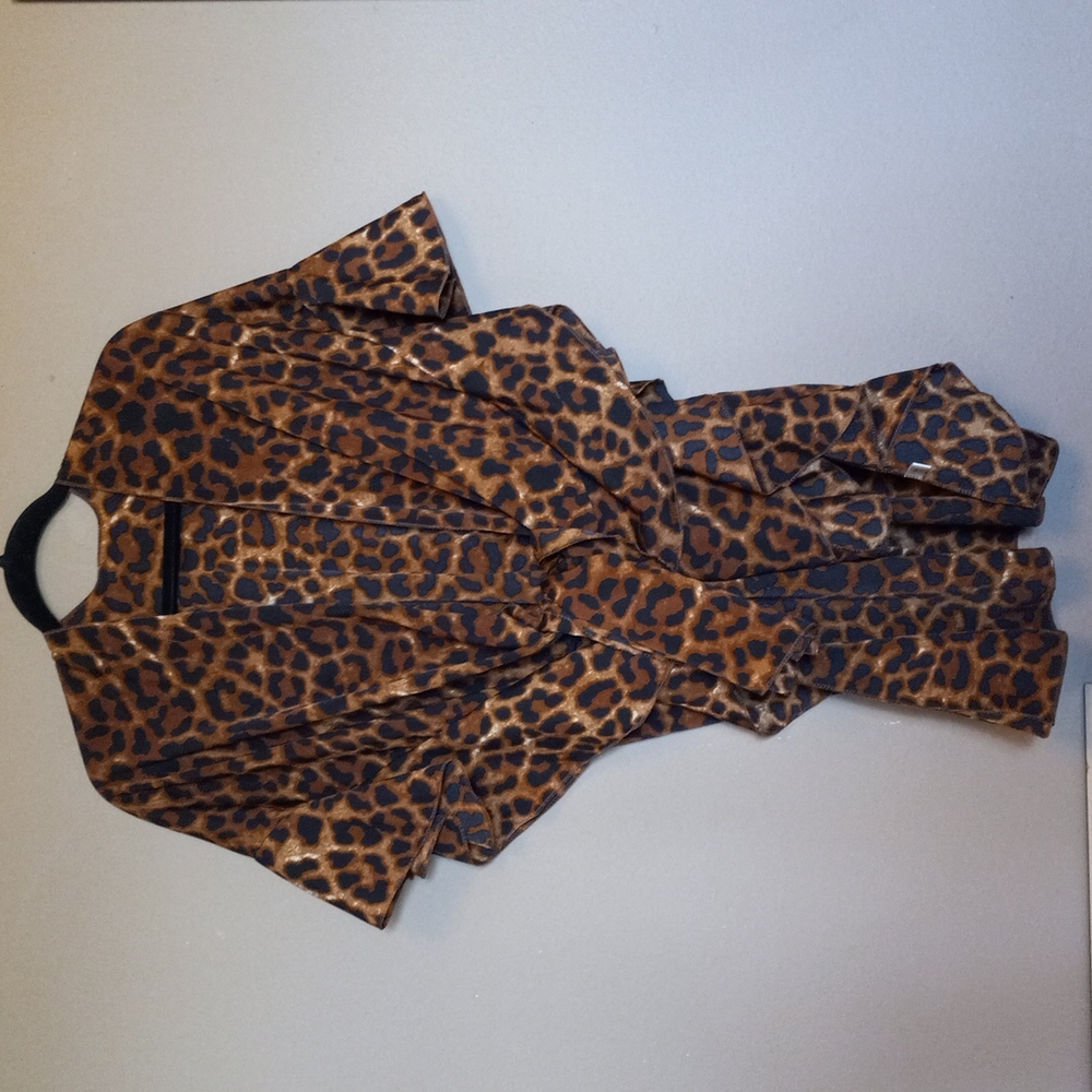 Flouncy leopard one sz coverup